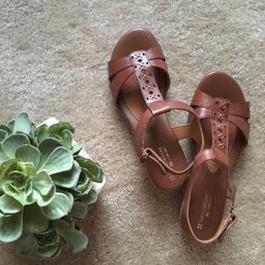 Naturalized sandals sz 7.5 NWB